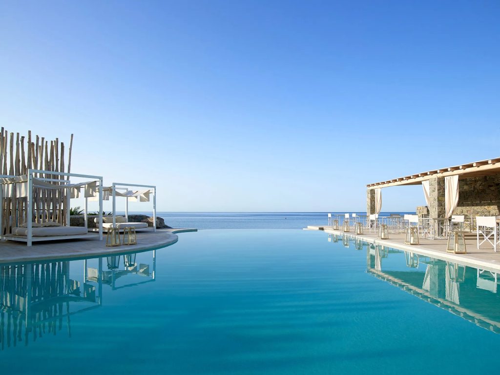 Artemis Seaside Resort photo 2
